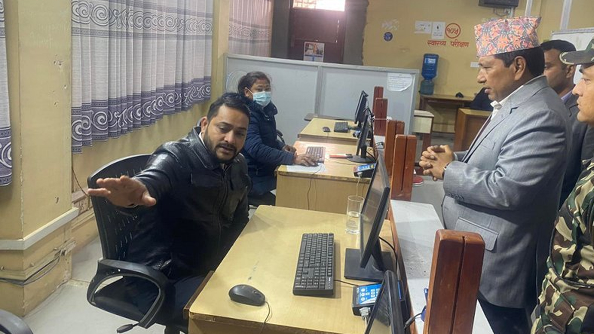 समस्या समाधान गर्न हस्तक्षेपकारी कार्ययोजना बनाइनेछ : मन्त्री श्रेष्ठ
